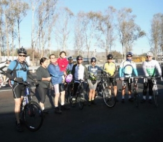  Gruppo di ciclisti 